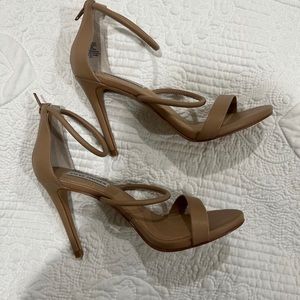 Steve Madden nude heels, never worn!